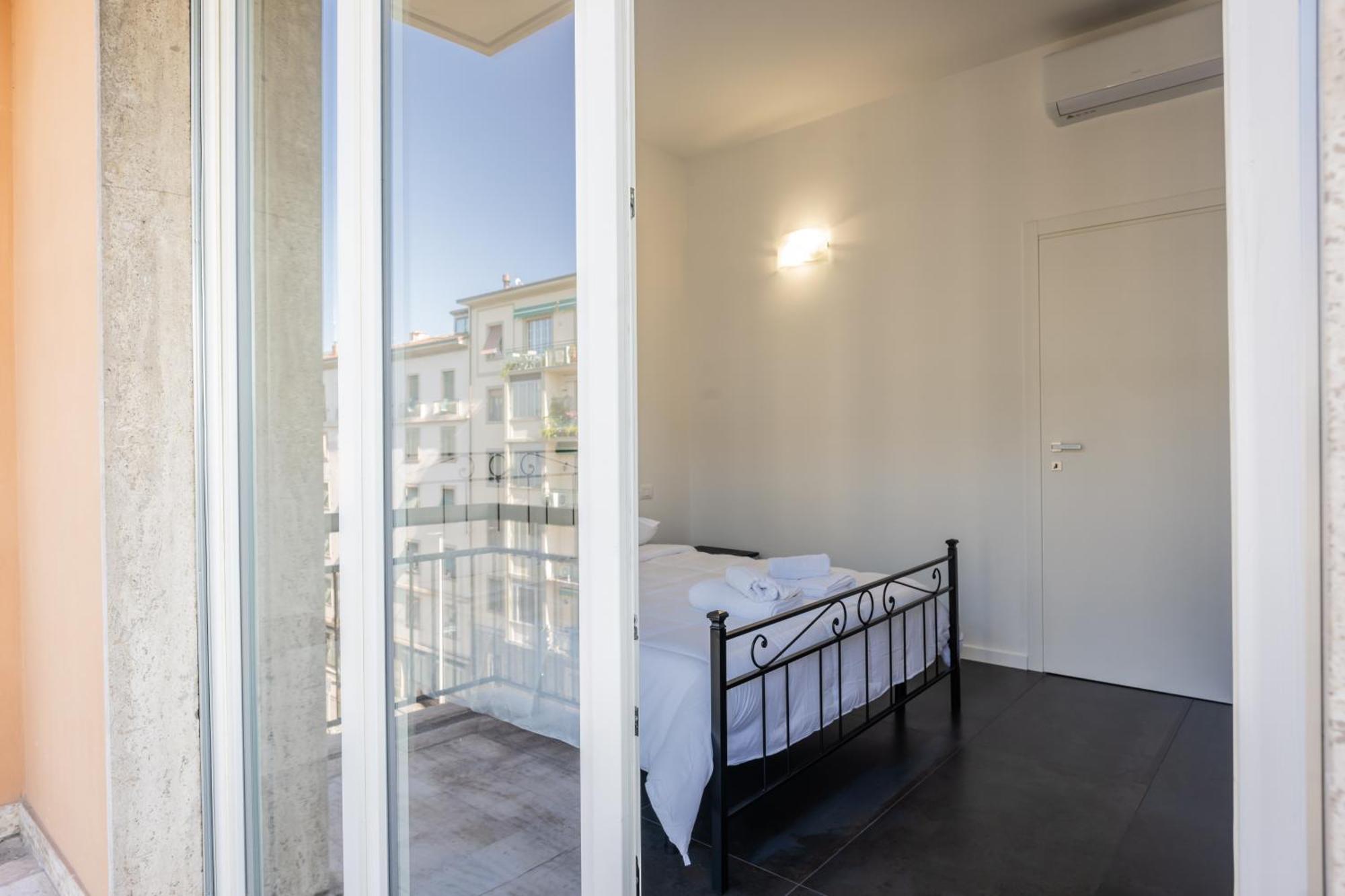 Lungarno Apartment Флоренция Экстерьер фото